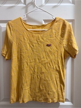 Levi's Yellow Dot Short-Sleeve Tee